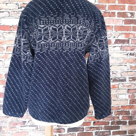 Squaw Valley Pullover - Picture 3 of 10